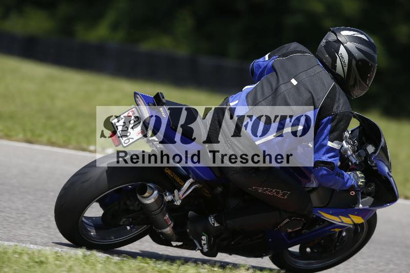 /Archiv-2024/29 12.06.2024 MOTO.CH Track Day ADR/Gruppe blau/20